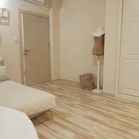 Porto Sofia * Κουμάνοβο